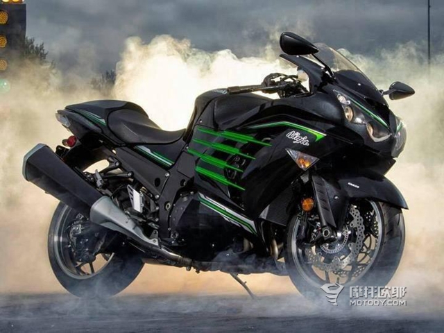 她是能合法上路的最大排量跑车——川崎六眼魔神 ZX-14R 15