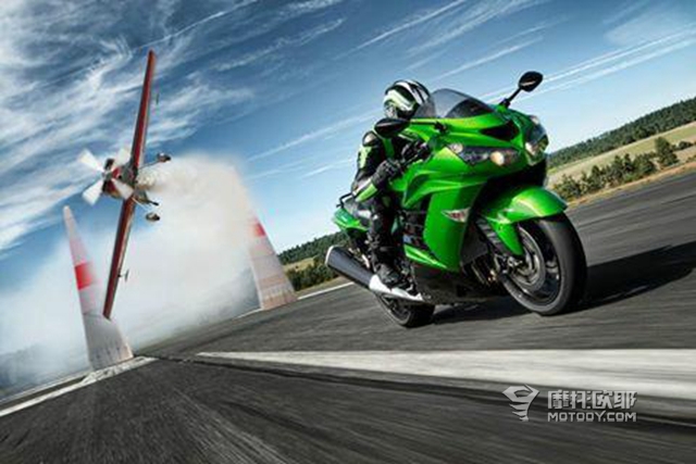 她是能合法上路的最大排量跑车——川崎六眼魔神 ZX-14R 18