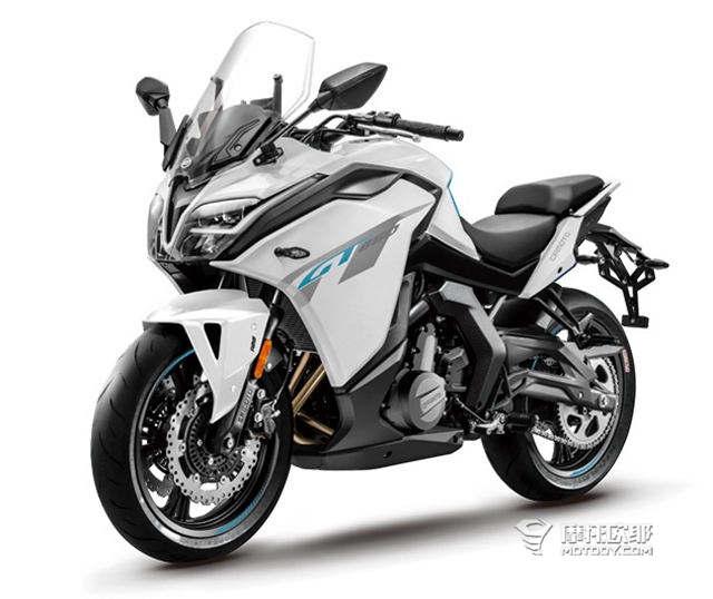 铃木GSX250R和贝纳利BN302S选哪个？省油省心的小踏板都有谁？3万以内的国产复古有什么选择？ (22)